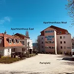 Sama, Balkon Zum Ploener Apartmán