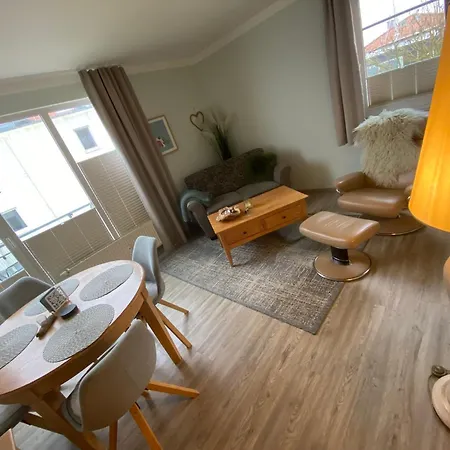 Sama, Balkon Zum Ploener *